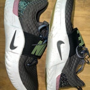Womens Nike Black and Lime Green Sneaker Size 7